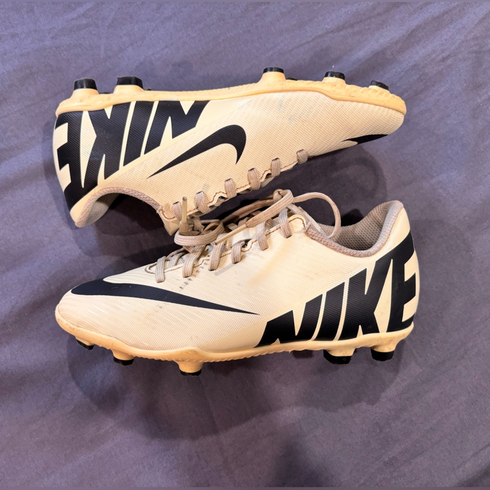 Kids Nike- Field Cleats